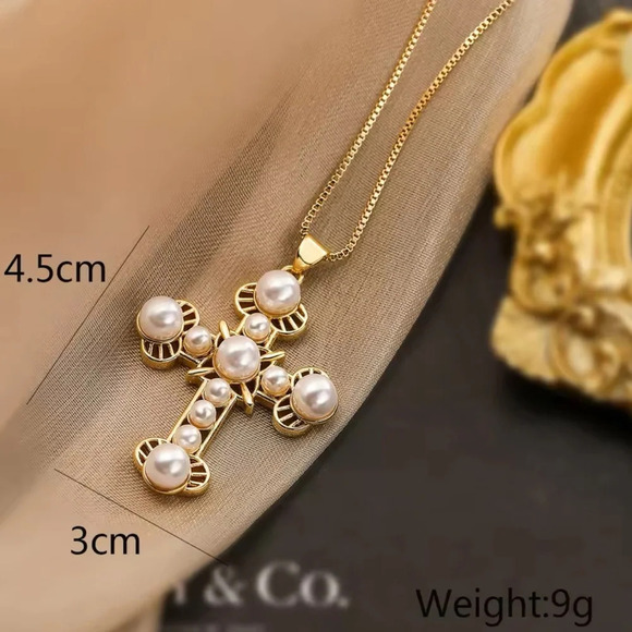 Eva Pearl Cross Gold Necklace - Picture 4 of 6